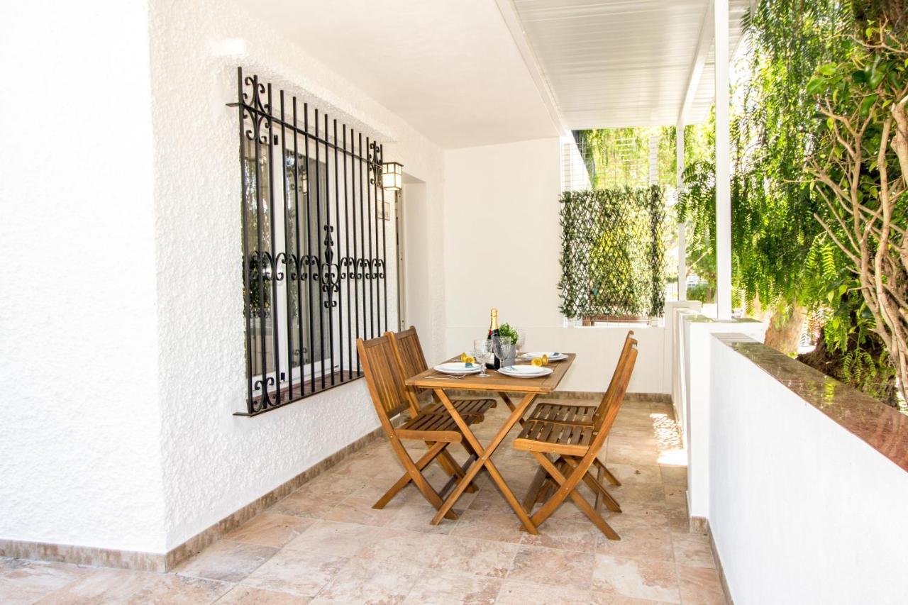 Perfectly Located Beachside Apartment In Elviria Marbella Kültér fotó