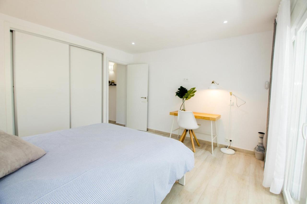 Perfectly Located Beachside Apartment In Elviria Marbella Kültér fotó