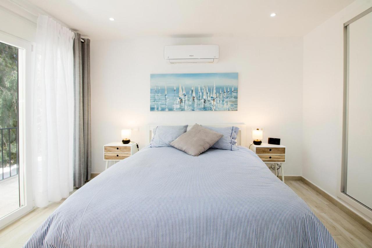 Perfectly Located Beachside Apartment In Elviria Marbella Kültér fotó