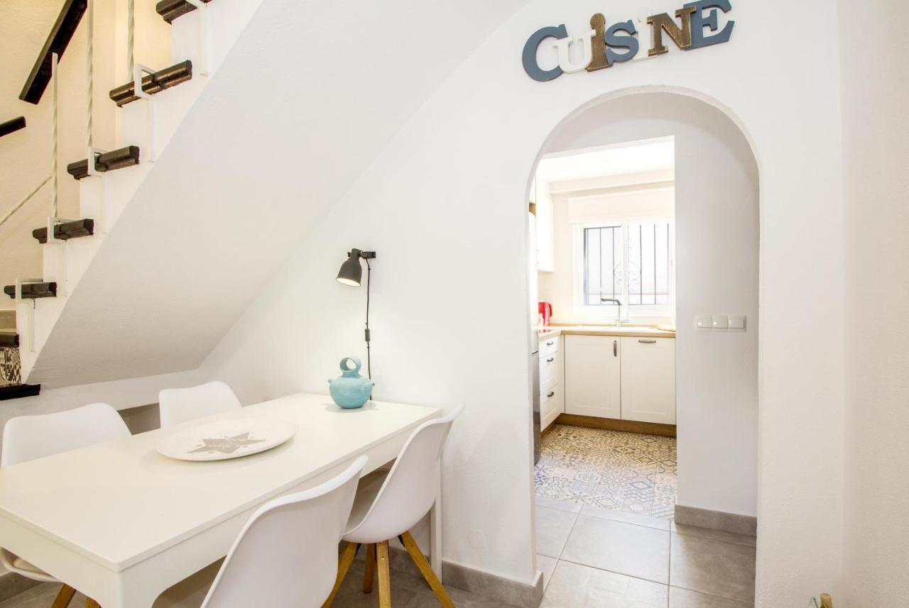 Perfectly Located Beachside Apartment In Elviria Marbella Kültér fotó