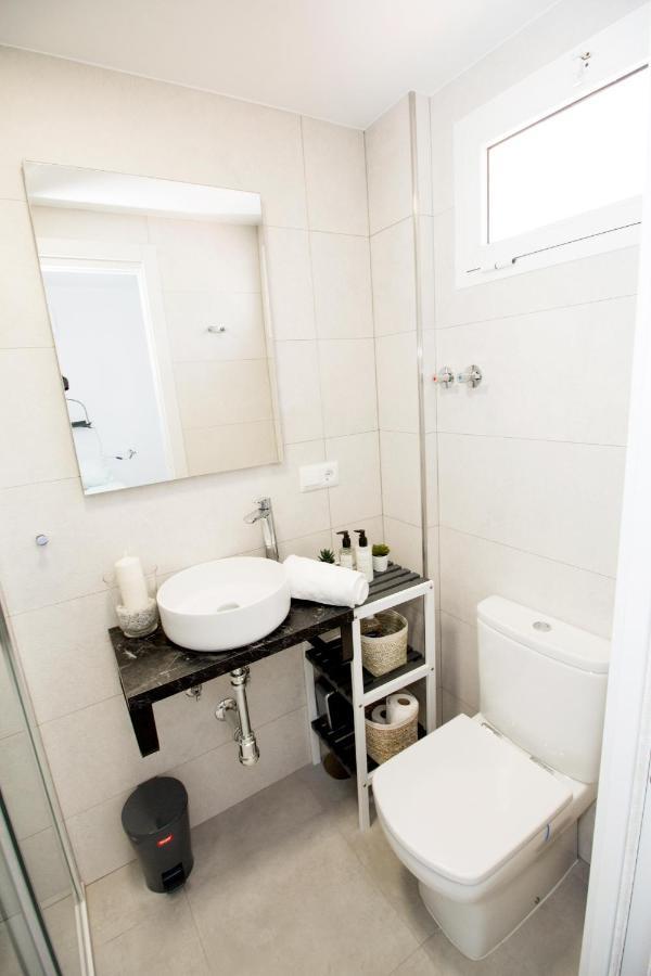 Perfectly Located Beachside Apartment In Elviria Marbella Kültér fotó